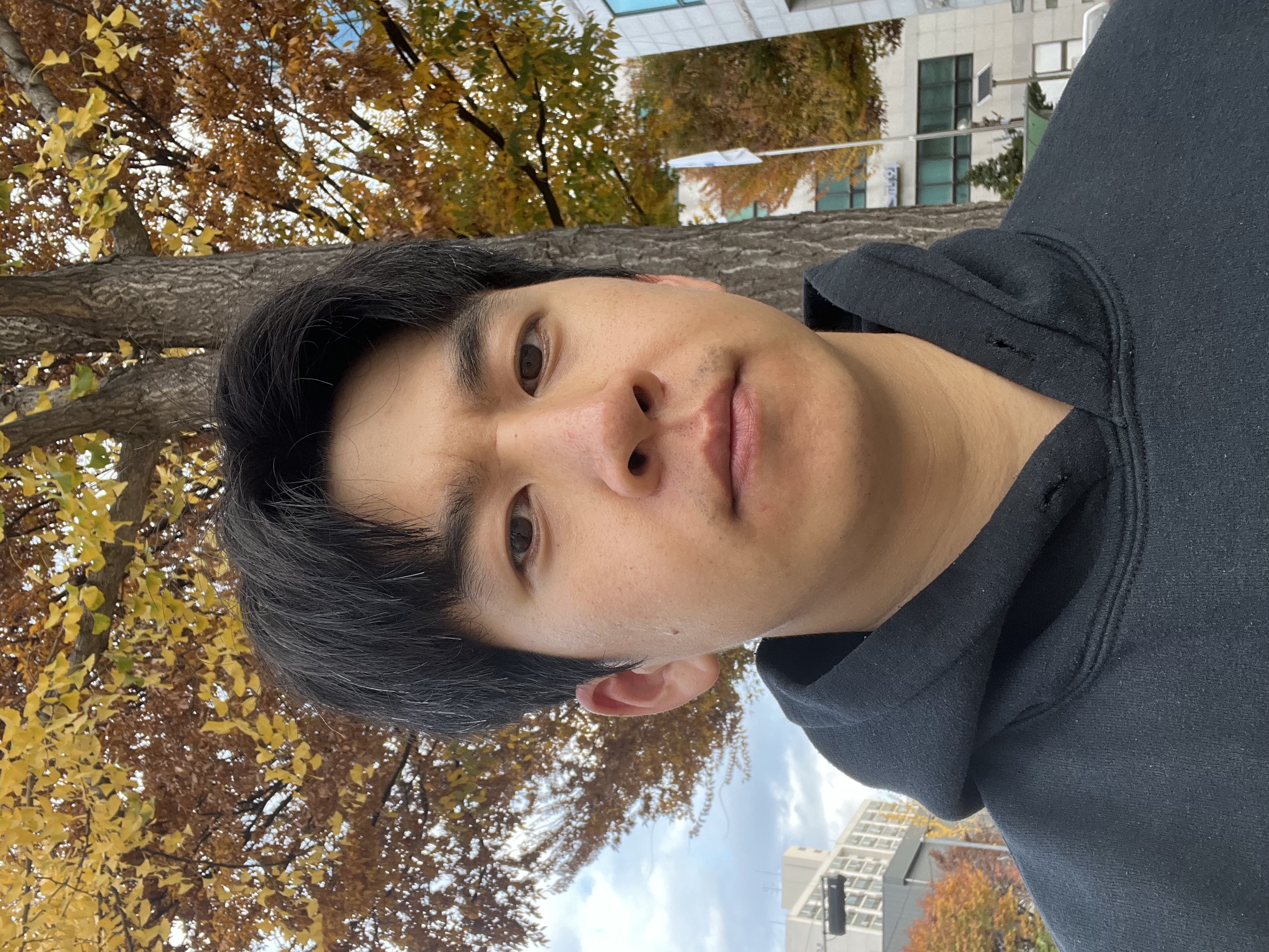 Headshot of Jisu Park